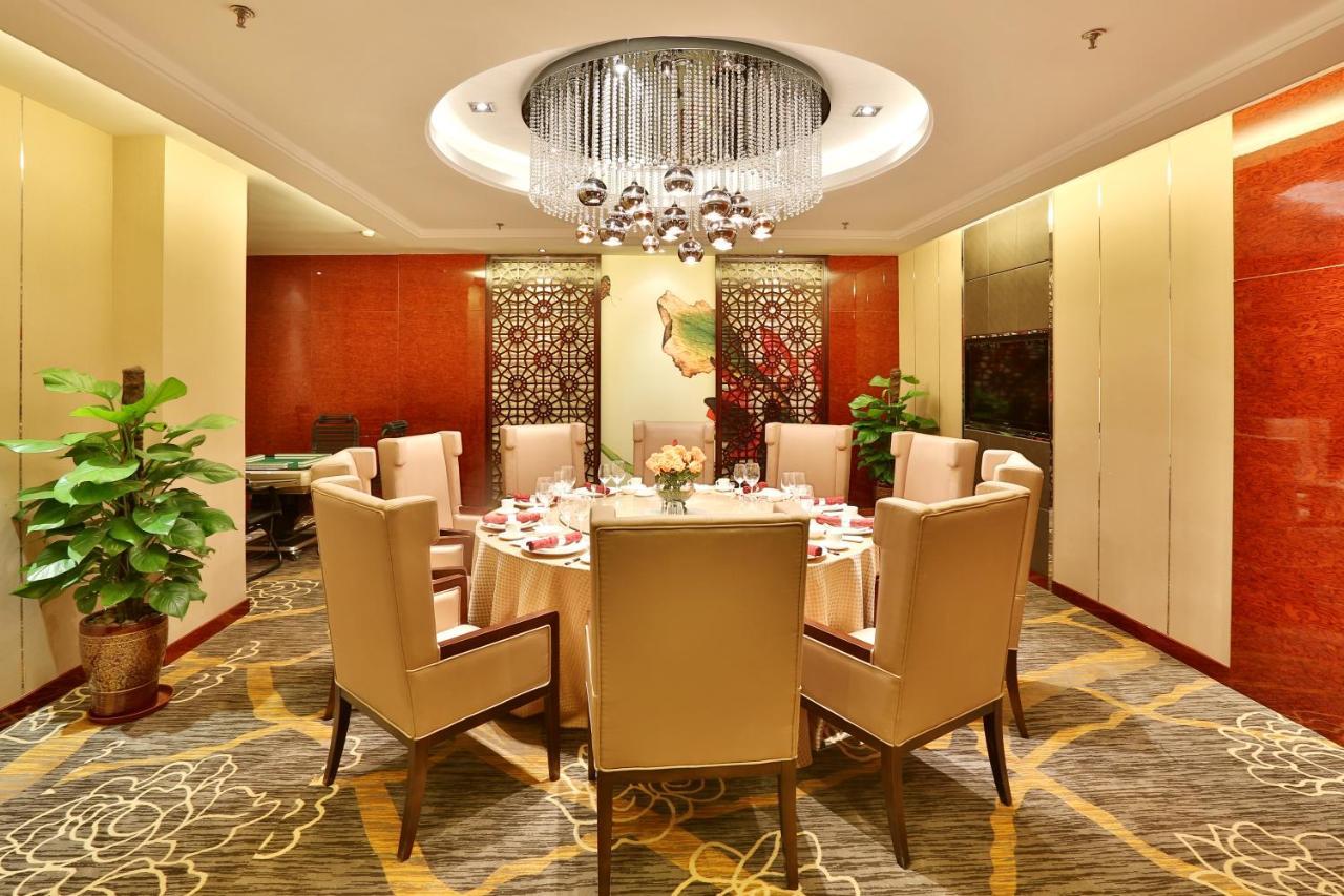 צ'ונגקינג Minshan Yuanlin Grand Hotel מראה חיצוני תמונה
