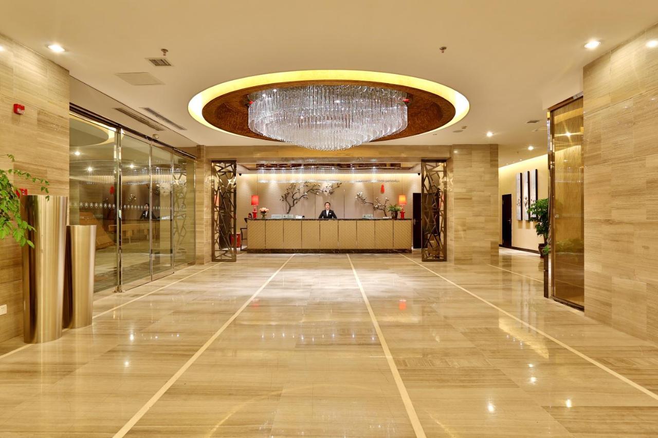 צ'ונגקינג Minshan Yuanlin Grand Hotel מראה פנימי תמונה